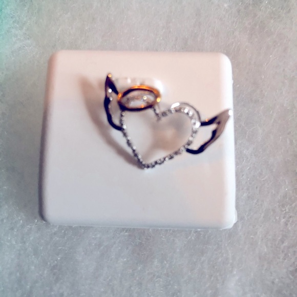 10KT White Gold Angel Heart Pendant W free chain - Picture 7 of 10